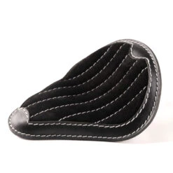 Bobber Solo Sitz Für Indian Scout Ab 2015 Standard Glanz Und Samt Schwarz Und Weiß V2 -Alex Leather Craft Verkäufe bobber solo seat for indian scout since 2017 standard gloss and velvet black and white 3 1000x1000 1