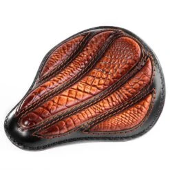 Bobber Solo Sitz Für Indian Scout Ab 2015 Standard Optimus Kroko Vintage Braun 12 Bobber Solo Sitz Für Indian Scout Ab 2015 Standard Optimus Kroko Vintage Braun -Alex Leather Craft Verkäufe bobber solo seat for indian scout since 2017 standard optimus alligator vintage brown 2 1000x1000 1