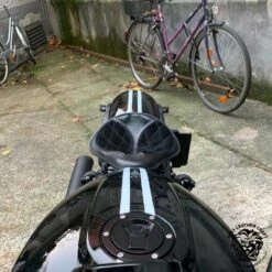 Bobber Solo Sitz Für Indian Scout Ab 2015 Standard Kurz Samt Schwarz Rautenmuster -Alex Leather Craft Verkäufe bobber solo seat for indian scout since 2017 standard short velvet black diamond 6 1000x1000 1