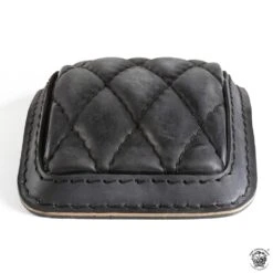 Sozius Sitzpad Luxus Vintage Schwarz Rautenmuster -Alex Leather Craft Verkäufe luxury pillion seat pad vintage black v3 2 1000x1000 1