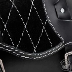 Motorrad Satteltasche Sportster 1988-2020 Glanz Und Samt Schwarz Und Weiß Rautenmuster 7 Motorrad Satteltasche Sportster 1988-2020 Glanz Und Samt Schwarz Und Weiß Rautenmuster -Alex Leather Craft Verkäufe motorcycle saddlebag sportster 1988 2003 gloss and velvet black and white v3 3 1000x1000 1