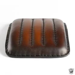 Sozius Sitzpad Sattel Tan V2 -Alex Leather Craft Verkäufe pillion seat pad saddle tan v2 1 1000x1000 1