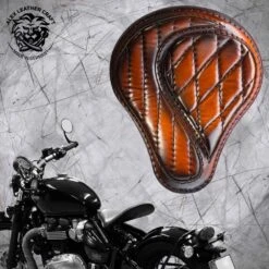 Sitz Und Satteltasche Für Triumph Bonneville Bobber Sattel Tan V2 -Alex Leather Craft Verkäufe seat and saddlebag for triumph bonneville bobber saddle tan v2 5 1000x1000 1