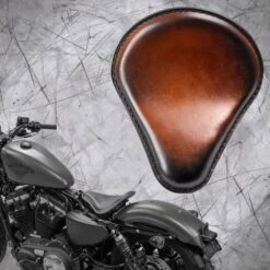 Sitz + Montage Kit Harley Davidson Sportster 04-22 Sattel Tan