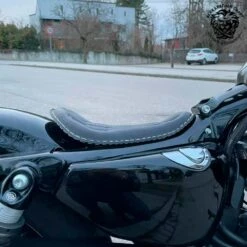 Solo Sitz Harley Davidson Sportster 04-22 Schwarz Und Weiß V3 15 Solo Sitz Harley Davidson Sportster 04-22 Schwarz Und Weiß V3 -Alex Leather Craft Verkäufe solo seat harley davidson sportster 04 20 black and white v3 7 1000x1000 1