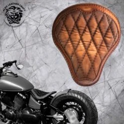 Solo Sitz Yamaha Drag Star 650 (V Star) Und Montage Kit Vintage Braun Luxus Rautenmuster